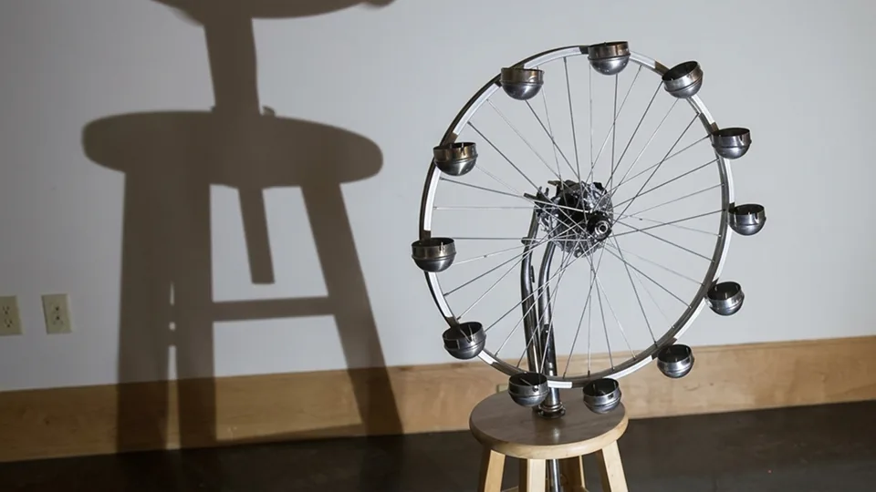 Upcycling — a miniature Ferris wheel from a reclaimed bicycle wheel